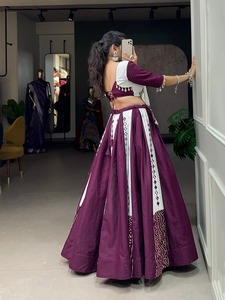Dernier créateur pur coton Georgette Badhani Lehenga Choli pour adultes vêtements traditionnels indiens pour les occasions spéciales - Product Image 4