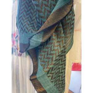 Bufanda de lana de invierno con diseño de zigzag y zari para niñas, estilo liso de punto largo con diseño de pulverización - Product Image 3