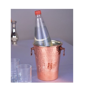 Seau à glace en cuivre battu à la main avec touche traditionnelle pour refroidir les boissons lors des fêtes de mariage, des bars à domicile et des événements en plein air - Product Image 5