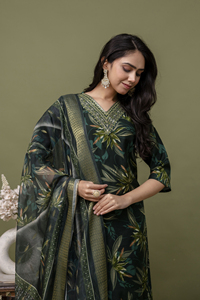 Tissu Vatican pour femme de qualité supérieure Kurti Set Three-Piece Chanderi Zari Digital Printed Dupatta Hand Work - Product Image 5