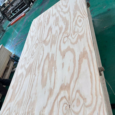 Hot Selling AA Grade Pine Plywood Eco-Friendly E0 Formaldehyde Emission Reusable 6-8 Times for Living Room Vietnam Factory