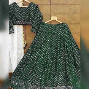 Ropa india y pakistaní de calidad superior, Ropa Étnica tradicional india pakistaní, Lehenga Choli de seda satinada preparada para mujer - Product Image 2