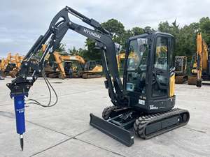 Nouvelle mini-excavatrice Hyundai HX30AZ, brise-roche Daemo, 10 tonnes, boîte de vitesses adaptée, moteur Liyuan, pompe, moteur haute efficacité, garantie 3 ans - Product Image 2