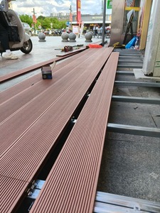 Suministro a granel WPC Decking Outdoor, tableros de cubierta compuestos huecos y sólidos, piso de cubierta al aire libre de larga duración, los mejores precios - Product Image 3