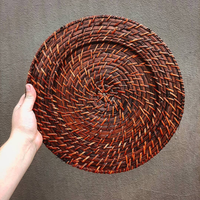 Assiettes de présentation en rotin personnalisables en gros, faites à la main, rustiques, écologiques, durables et décoratives pour la fourniture d'articles de cuisine