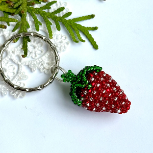 Porte-clés en perles de quartz rose et de fraise aux couleurs mélangées pour femmes, mignon, écologique, durable, imperméable, cadeau - Product Image 3