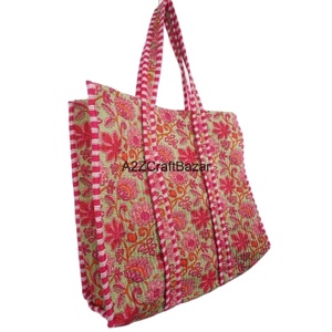 Bolso de Mano a Rayas Reversible Hecho a Mano de Algodón Acolchado, Respetuoso con el Medio Ambiente y Sostenible - Product Image 5