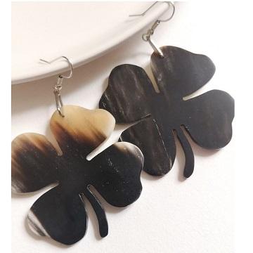 ตามที่แสดง