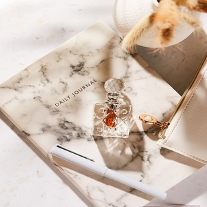 Chaleur et élégance Magie Huile essentielle naturelle de oud Divinement revigorante - Product Image 1