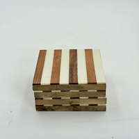 Ensemble de 4 sous-verres en bois d'acacia de haute qualité au design moderne, sous-verres en époxy pour tasses à thé et à café, avec support de table pour la maison