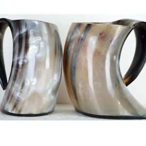 Corne à boire Viking Durable, Tankard corne à boire de buffle naturel pour la viande de café, corne à boire médiéval tasse avec poignée - Product Image 1