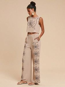 ชุดเซ็ตเสื้อผ้าลำลองสีพื้นแบบเรียบหรู พร้อมงานปักสไตล์อินเดีย - Product Image 3