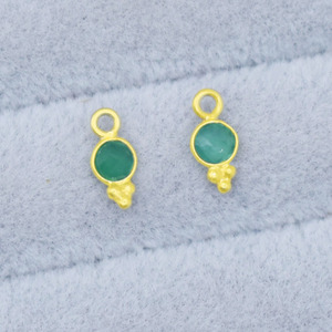 จี้ทรงกลมประดับออนิกซ์สีเขียว ชุบทอง ทำมือ ของขวัญแทนใจ ขายแยกชิ้น - Product Image 1