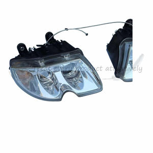 Los Faros Delanteros eran Lámparas Halógenas y Luces Altas para Maserati Quattroporte M139 - Product Image 2