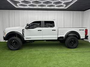 Ford F-250 Super Duty XL Crew Cab Power Stroke 4×4 2024 - Product Image 4