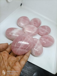 Piedra de Cuarzo Rosa Natural Pulida, Piedra de Palma Curativa para Meditación, Reiki, Chakra, Energía del Amor, Venta al por Mayor - Product Image 5