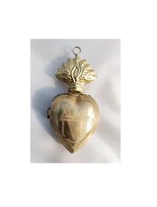 Metal Colgante Sagrado Corazón Pequeño Oro Corazón Plano Católico Oro - Product Image 3