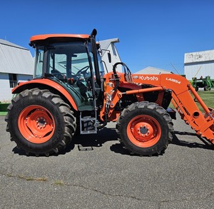 Tractor 2022 para M5-091 4WD 90HP con Motor y Bomba - Product Image 1