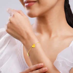 Collier et bracelet avec pendentif fin en forme de plusieurs cœurs en perle d'eau douce argentée - Product Image 4