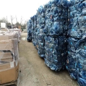 Botella de Agua de PC de Alta Calidad, Plástico Reciclado de Desecho, Venta al por Mayor en Francia - Product Image 1