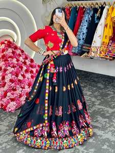 Navratri Special New Designer Rayon Chine Stich Work et Real Mirror Work Toile Patta Avec Cancan Lehenga & Choli Avec Dupatta - Product Image 2