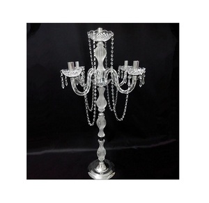 Design attrayant 5 bras acrylique pièce maîtresse candélabre taille et forme personnalisées candélabres pour la décoration de mariage - Product Image 2