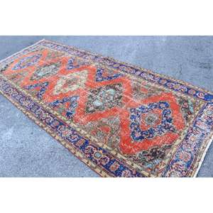 Alfombra Turca Vintage de 4.7x11.4 pies, Alfombra Grande, Alfombra de Lana con Diseño Floral Rojo y Azul - Product Image 4