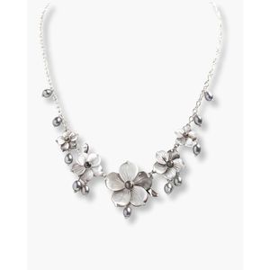สร้อยคอมุกน้ำจืดอันละเอียดอ่อนพร้อมลายดอกไม้ - Product Image 1