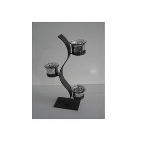 Paire élégante de bougeoirs en aluminium pour les cadeaux - Product Image 1