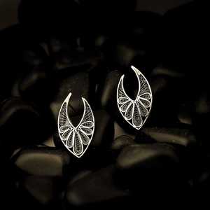 Best Selling High Grade Kshatrani <b>Stud</b> <b>Earrings</b> Direct From Indian Supplier with Glittering Shine Silver Kshatrani Jewelry - Product Image 1