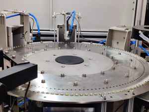 Máquina clasificadora óptica de remache de disco metálico para defectos superficiales y dimensionales - Product Image 6