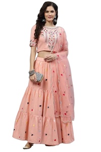 Nouveau Lehenga Choli semi-cousu exclusif pour la fête de mariage et les occasions de festival disponibles au prix de gros - Product Image 2