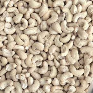 Noix de cajou séchées de haute qualité, norme ISO, W240, noix brutes, origine Vietnam Santigo, durée de conservation de 24 mois - Product Image 1