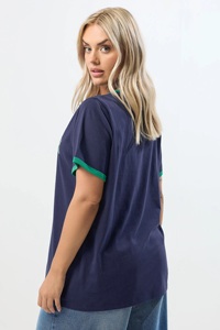 Camiseta Varsity 'New York' Azul Marino para Mujer, Corte Holgado, Diseño Estampado Ecológico para Verano - Product Image 3