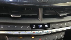 Cadillac CT4-V 2025 Seminuevo, Tracción Trasera, Turbo, Eléctrico, Automático Estándar, Interior de Cuero Oscuro, Control de Crucero Adaptativo, R17 - Product Image 2