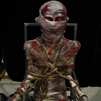 Modèle de zombie fantôme d'horreur animatronique en métal, accessoires pour maison hantée, utilisation intérieure, personnalisable, pour garderie, aire de jeux, centre commercial