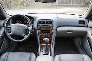 Lexus ES 300 d'occasion en bon état, 44 700 miles, moteur V6, provenance sud-état-unitaire, non modifiée, sans réserve - Product Image 4