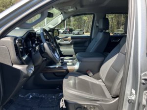 GMC Sierra 1500 4WD Crew Cab 147 Elevation 2023 Usada en Buen Estado con 3SB - Product Image 4