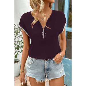 Blusa de viscosa de manga corta con cremallera frontal y puños brillantes para mujer, 36125 - Borgoña - Product Image 2