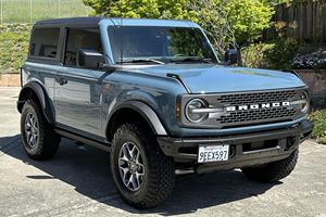 Ford Bronco Badlands 2023 Usado en Excelentes Condiciones, Transmisión Manual de 7 Velocidades, Tracción en las 4 Ruedas, Acabado Exterior Area 51, Mayormente sin Modificaciones - Product Image 3