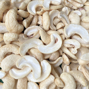 Fabrication de noix de cajou brutes Noix de cajou Lait de noix de cajou exporté en gros vers l'Asie, l'UE, le Moyen-Orient - Product Image 1