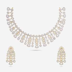 Collier Pendentif Géométrique Diamant & Perle en Cristal, Plaqué Or de Luxe, Cadeau de Mariage et de Fiançailles - Product Image 1
