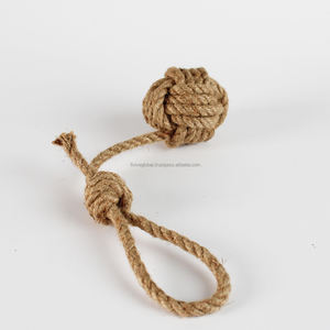 Conçues pour les jeux de lancer et de tirer, les balles en chanvre pour chiens aident à réduire le stress, à favoriser les soins bucco-dentaires et à maintenir les chiens occupés. - Product Image 3