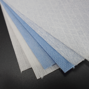 Tissu non tissé en microfibre de style croisé de haute qualité Lingettes humides respirantes imperméables directement de l'usine vietnamienne - Product Image 5