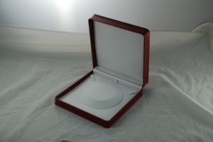 Yongda Rectangle Velours Collier Cas en Rouge Noir ou Blanc avec Housse de Protection pour la Saint Valentin Bijoux Organisateur - Product Image 3