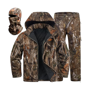 Tenue de chasse légère en camouflage à feuilles 3D avec veste et pantalon respirants - Product Image 1