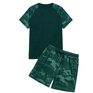 Chándales de 2 piezas de talla grande para hombre, ropa deportiva de verano 2025, camiseta de manga corta con estampado de camuflaje y pantalones cortos con cordón en la cintura - Product Image 5