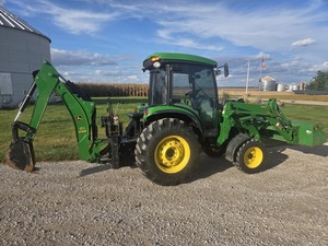 Tracteur agricole multifonctionnel d'occasion 48HP / Chargeuse-pelleteuse John Deere 4320 en stock, prêt à être expédié - Product Image 5