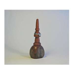 ที่ใส่แหวนไม้ไม่เหมือนใครสไตล์วินเทจผสมผสานงานทำมือจากไม้ธรรมชาติมาพร้อมแหวนซ้อนขาตั้งเรียวเรียบ - Product Image 6