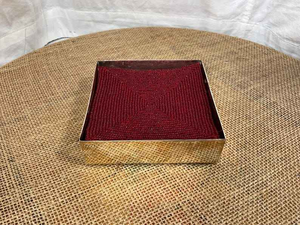 จานรองแก้วประดับลูกปัดวินเทจพร้อมแคดดี้เงิน: ทำจากแก้วอินเดียและถ้วยสีแดงจากอินเดีย - Product Image 2